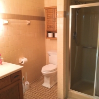 bathroom-2-sullivans-vacation-rental